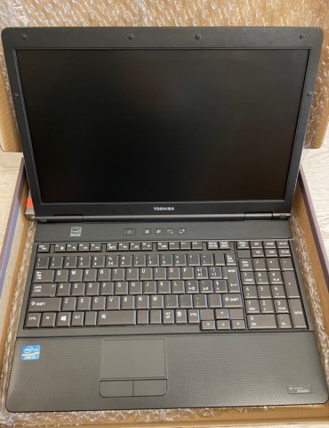 TOSHIBA SATELLITE B552 INTEL I3-3110 -15,6" HD - RAM 8GB - SSD 240GB - DVD-RW - WIFI USB - WEBCAM USB - WIN 10 PRO